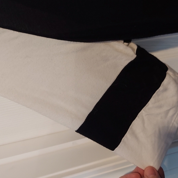 Graphic Tee "Monterey CA" - Picture 4 of 8